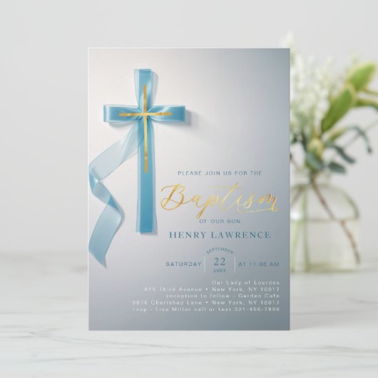 Elegant Dusty Blue Boy Taufe Einladung (Stehend Vorderseite)