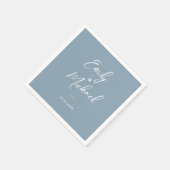 Elegant Dusty Blue Calligraphy Names Wedding Serviette (Ecke)