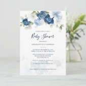 Elegant Dusty Blue Floral Baby Shower Einladung (Stehend Vorderseite)
