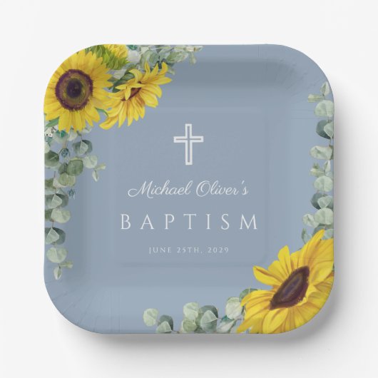 Elegant Dusty Blue Floral Cross Taufe Pappteller (Vorderseite)