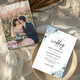 Elegant Dusty Blue Floral Foto Wedding Einladung
