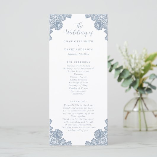 Elegant Dusty Blue Floral Lace Wedding Programm (Stehend Vorderseite)