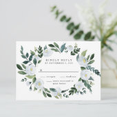 Elegant Dusty Blue Floral Rustic Garden Wedding RSVP Karte (Stehend Vorderseite)