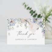 Elegant Dusty Blue Floral Wedding Danke Card (Stehend Vorderseite)