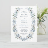 Elegant Dusty Blue Floral Wedding Einladung (Stehend Vorderseite)