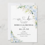 Elegant Dusty Blue Floral Wedding Einladung (Vorderseite)