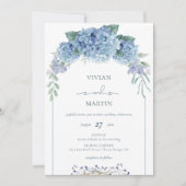 Elegant Dusty Blue Floral Wedding Einladung (Vorderseite)