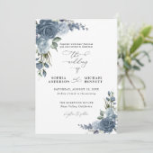 Elegant Dusty Blue Floral Wedding Invitation Einladung (Stehend Vorderseite)