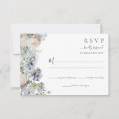 Elegant Dusty Blue Flowers Wedding RSVP Karte (Vorderseite)