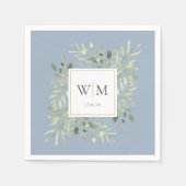 Elegant Dusty Blue Greenery Gold Monogram Serviette (Vorderseite)