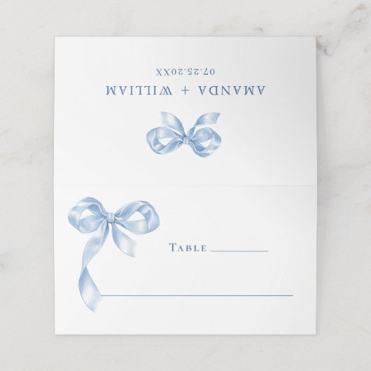 Elegant Dusty Blue Hand Drawn Bow Wedding Platzkarte (Außenseite Aufgefaltet)