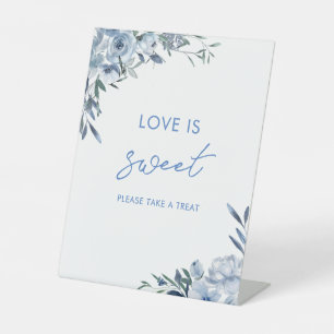 Elegant Dusty Blue Liebe ist süße Leckerei Gefalle Sockelschild