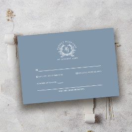 Elegant Dusty Blue Monogram Wappen Wedding RSVP Karte