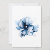 Elegant Dusty Blue Navy Blume Hochzeit Einladung (Rückseite)