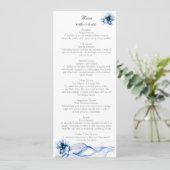 Elegant Dusty Blue Navy Blume Hochzeit Menükarte (Stehend Vorderseite)