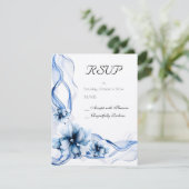 Elegant Dusty Blue Navy Blume Hochzeit RSVP Karte (Stehend Vorderseite)