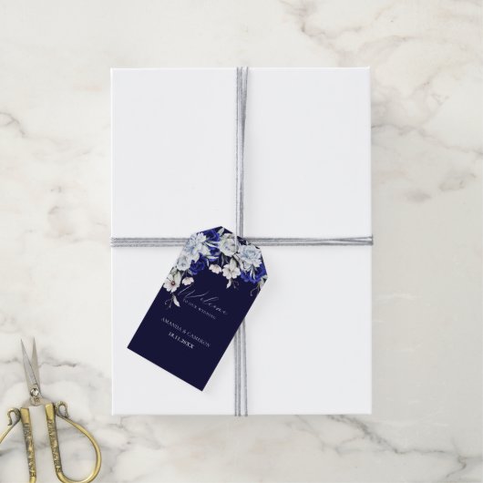 Elegant Dusty Blue Navy Floral Wedding Geschenkanhänger (Mit Garn)
