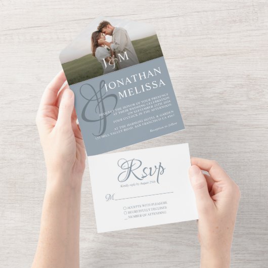 Elegant Dusty Blue Overlay Foto Monogram Wedding All In One Einladung (Abreißen)