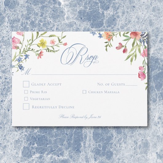 Elegant Dusty Blue Pastel Wildblume Wappen Wedding RSVP Karte