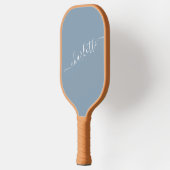 Elegant Dusty Blue Script Modern Name Personalisie Pickleball Schläger (Links)