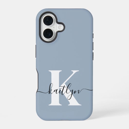 Elegant Dusty Blue Script Monogram iPhone 16 Hülle (Rückseite)