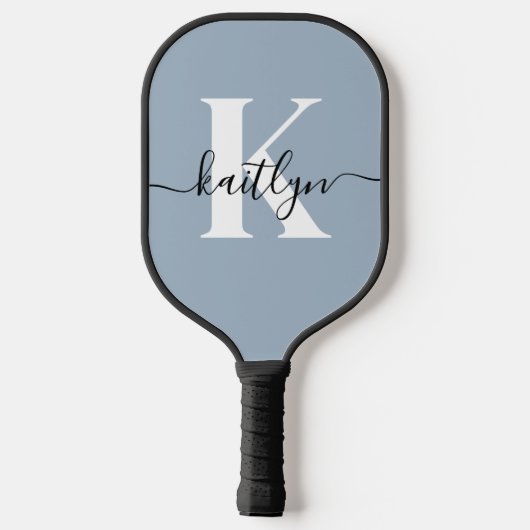 Elegant Dusty Blue Script Monogram Pickleball Schläger (Rückseite)