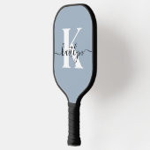 Elegant Dusty Blue Script Monogram Pickleball Schläger (Links)
