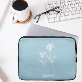 Elegant Dusty Blue Simple Flower Sports Laptopschutzhülle