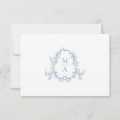 Elegant Dusty Blue Victorian Floral Wedding RSVP Karte (Rückseite)