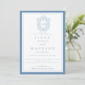 Elegant Dusty Blue Wappen Monogram Wedding Einladu Einladung (Stehend Vorderseite)