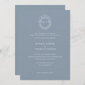 Elegant Dusty Blue Wappen Monogram Wedding Einladung (Vorne/Hinten)