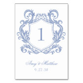 Elegant Dusty Blue Wappen Wedding Tischnummer (Rückseite)