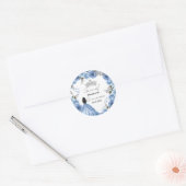 Elegant Dusty Blue Watercolor Floral Quinceñera Runder Aufkleber (Umschlag)