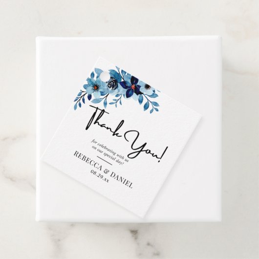 elegant dusty Blue watercolor flower bouquet Geschenkanhänger (Beispiel)