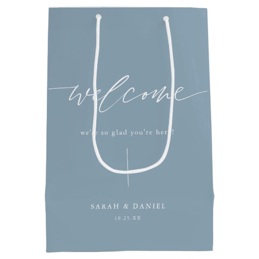 Elegant Dusty Blue Wedding Welcome Gift Bags Mittlere Geschenktüte (Rückseite)