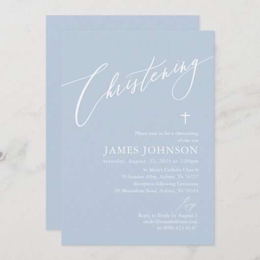 Elegant Dusty Blue White Cross Boy Christening Einladung (Vorne/Hinten)