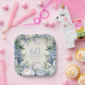 Elegant Dusty Blue White Floral 60. Geburtstag Pappteller (Party)