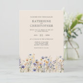 Elegant Dusty Blue Wildblume Budget Beige Wedding Einladung (Stehend Vorderseite)