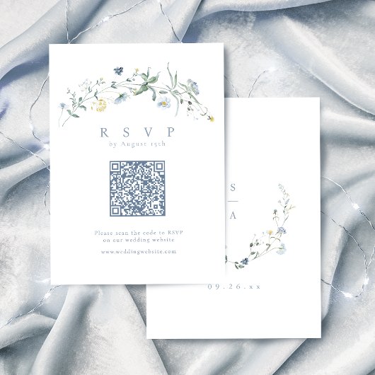 Elegant Dusty Blue Wildblume Rustic Boho QR Code RSVP Karte