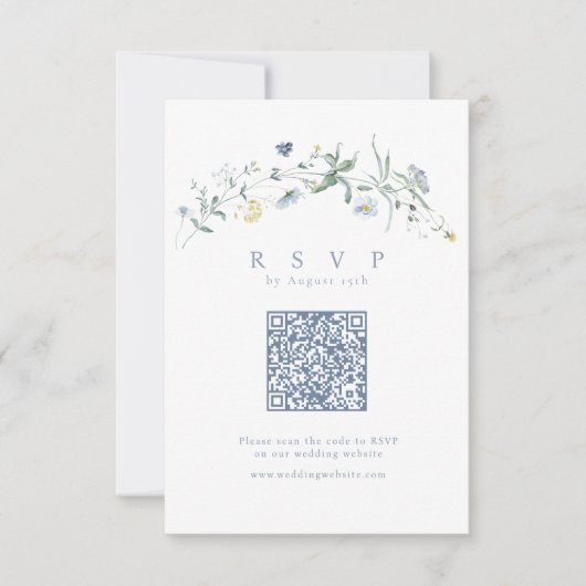 Elegant Dusty Blue Wildblume Rustic Boho QR Code RSVP Karte (Vorderseite)