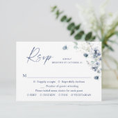 Elegant Dusty Blue Winter Boho Foliage Wedding RSVP Karte (Stehend Vorderseite)