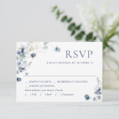 Elegant Dusty Blue Winter Boho Foliage Wedding RSVP Karte (Stehend Vorderseite)