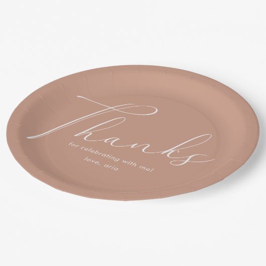 Elegant Dusty Rose Graduation Party Danke Pappteller (Schrägansicht)