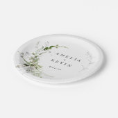 Elegant Earthy Greenery Personalisiert Names Date Pappteller (Schrägansicht)
