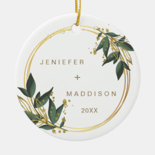 Elegant Earthy Greenery Personalisiert Names Foto Keramik Ornament