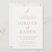 Elegant Earthy Neutral Script Monogram Wedding Einladung (Vorderseite)