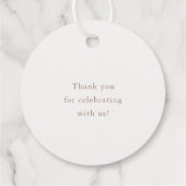 Elegant Earthy Neutral Script Monogram Wedding Geschenkanhänger (Rückseite)