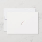 Elegant Earthy Neutral Script Monogram Wedding RSVP Karte (Rückseite)