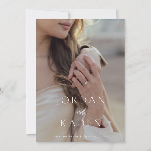 Elegant Earthy Neutral Script Monogram Wedding Save The Date (Rückseite)