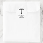 Elegant Editable  "Class of " Medical Graduation Runder Aufkleber (Tasche)
